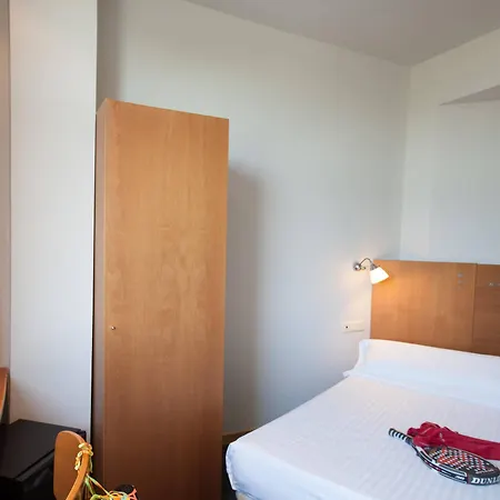 Hotel Barcelona Mollet Porta De Gallecs 3*