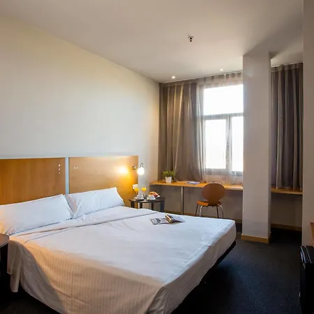 Hotel Barcelona Mollet Porta De Gallecs 3*