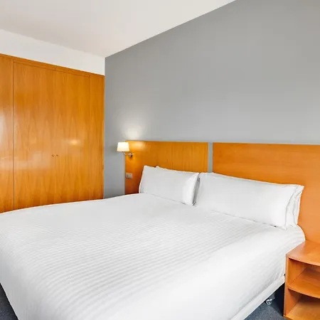 Barcelona Mollet Porta De Gallecs 酒店 莫勒山谷