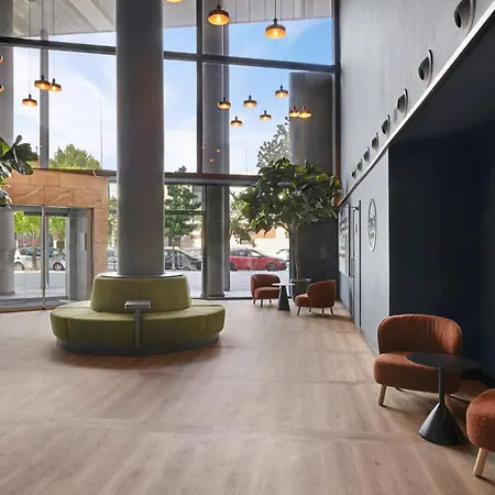 Barcelona Mollet Porta De Gallecs 酒店 莫勒山谷